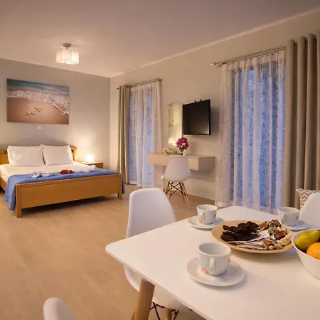 Nikoletta 4 *